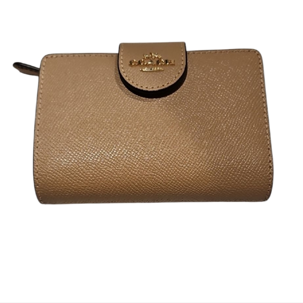 NWT Coach Tan Leather Wallet